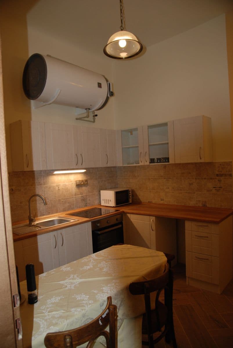 flat to rent, 40 m², Orebitská, Prague, Prague flat to rent, 40 m², Orebitská, Prague, Prague