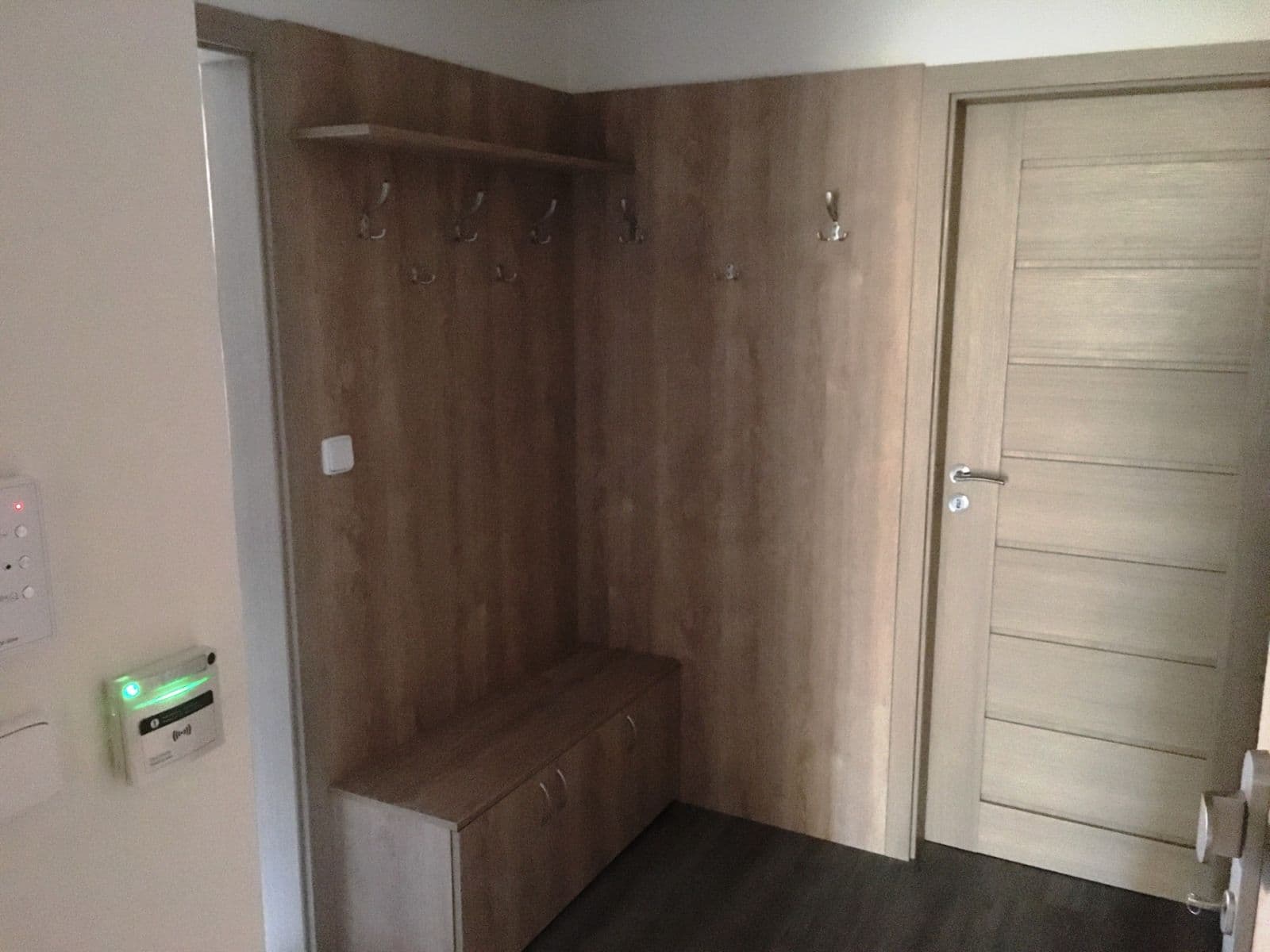 2 bedroom with open-plan kitchen flat to rent, 99 m², Mírová, Brno, Jihomoravský Region 2 bedroom with open-plan kitchen flat to rent, 99 m², Mírová, Brno, Jihomoravský Region