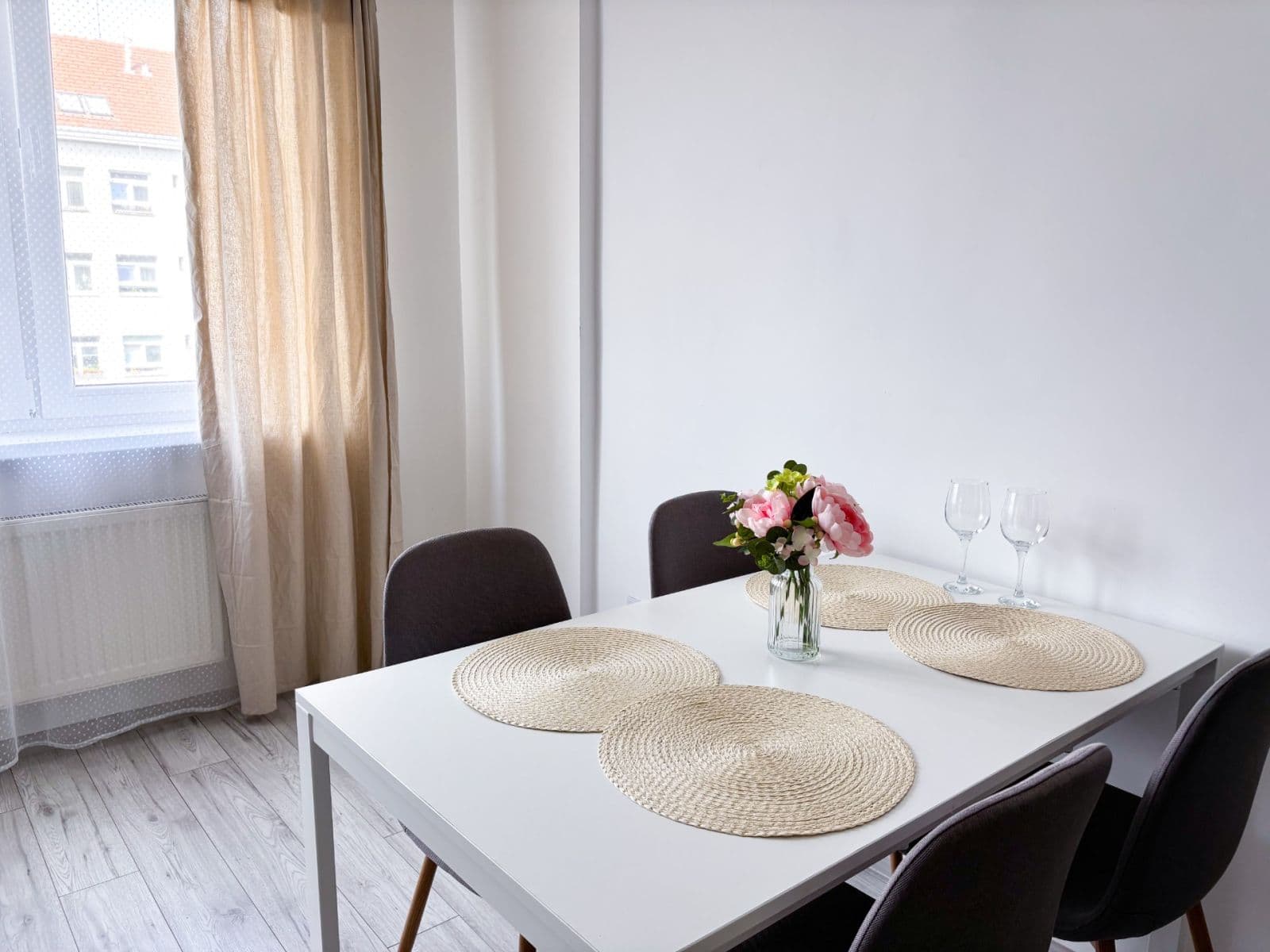 1 bedroom with open-plan kitchen flat to rent, 44 m², Amurská, Prague, Prague 1 bedroom with open-plan kitchen flat to rent, 44 m², Amurská, Prague, Prague