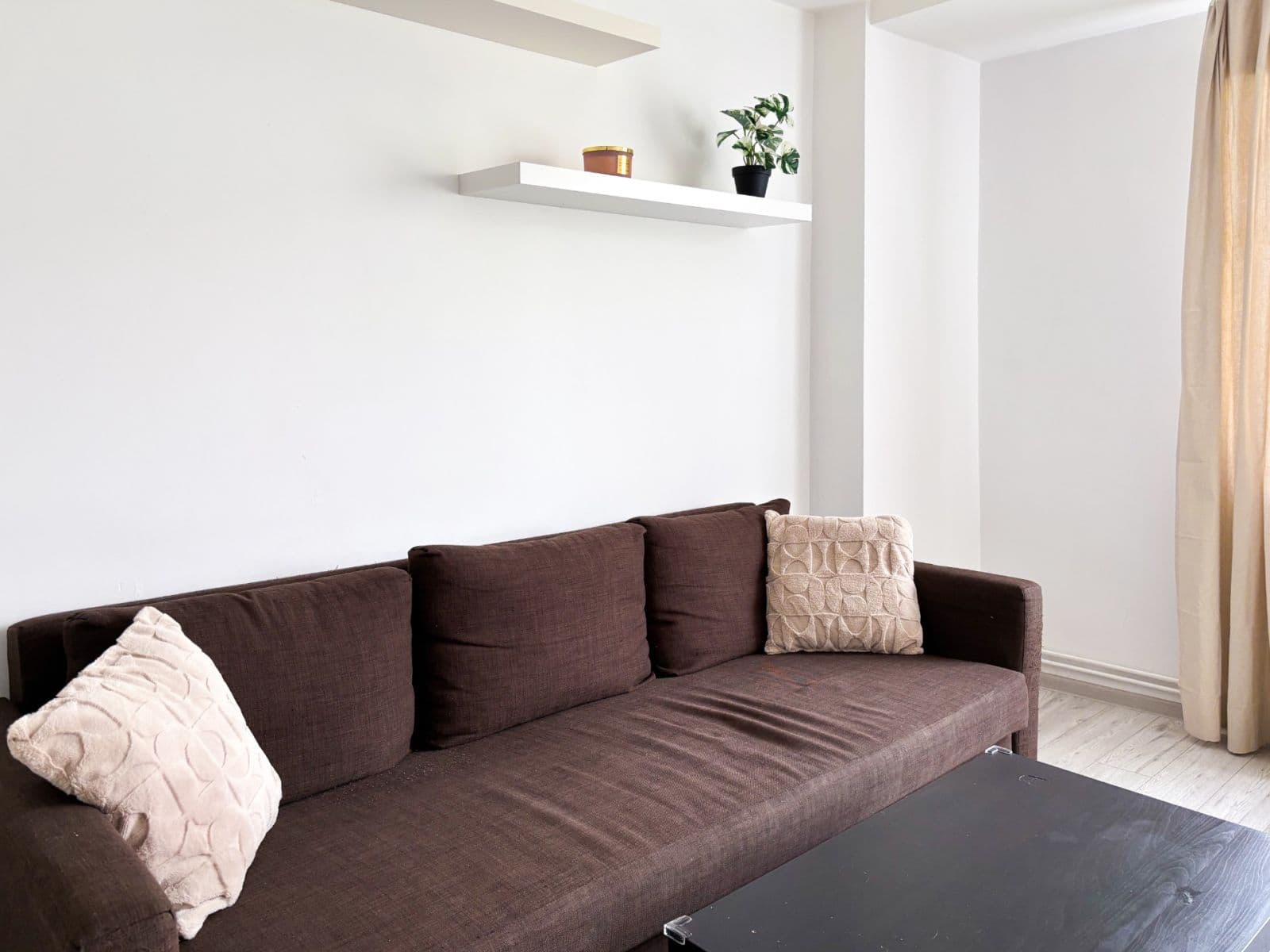 1 bedroom with open-plan kitchen flat to rent, 44 m², Amurská, Prague, Prague 1 bedroom with open-plan kitchen flat to rent, 44 m², Amurská, Prague, Prague