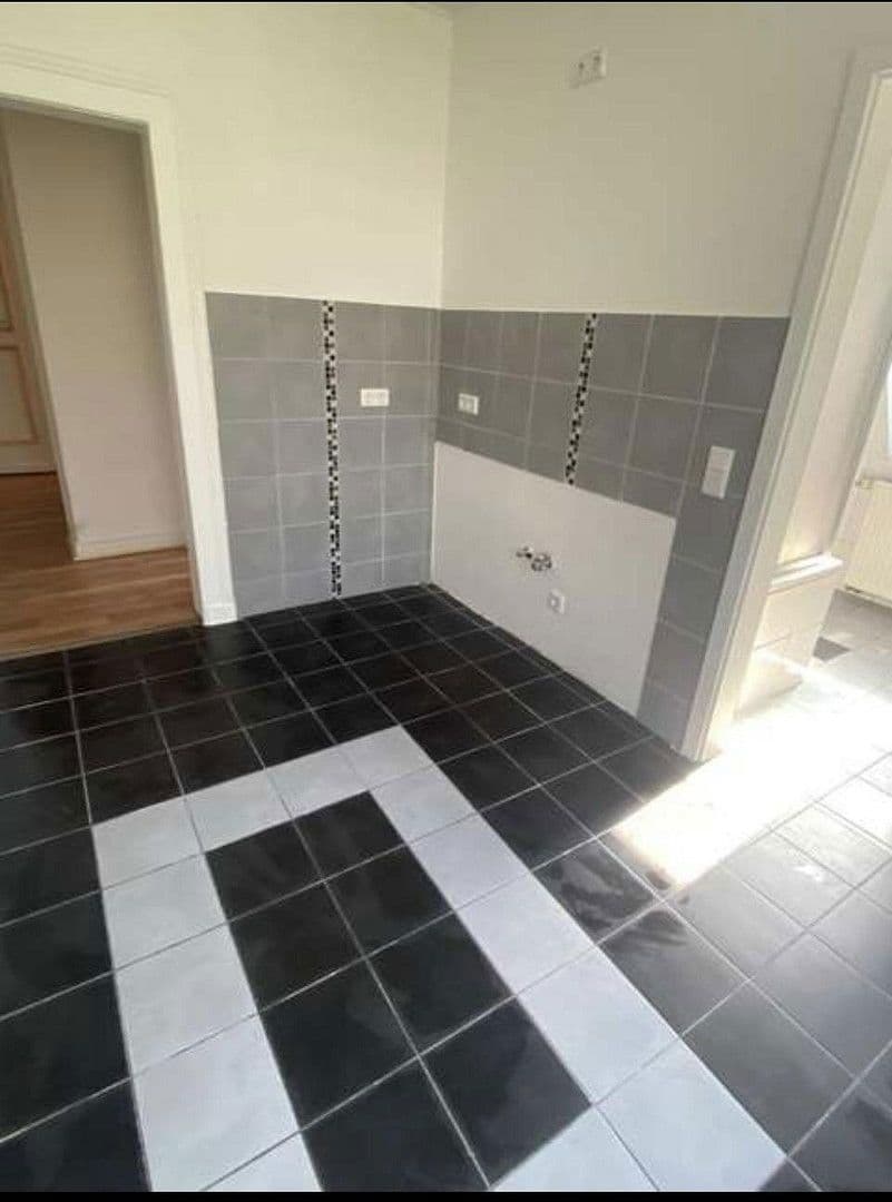 4 bedroom flat to rent, 114 m², Lüneburger Straße 11, Celle, Lower Saxony 4 bedroom flat to rent, 114 m², Lüneburger Straße 11, Celle, Lower Saxony