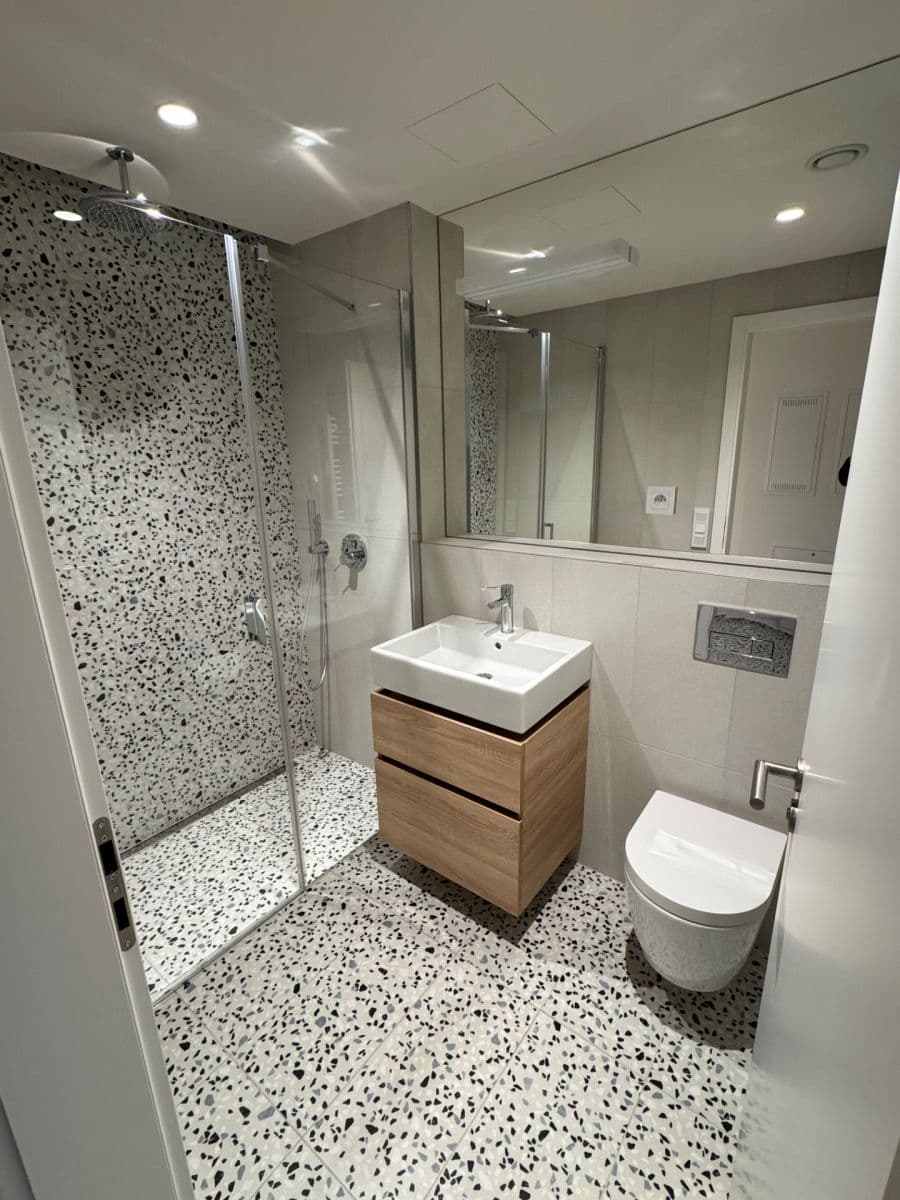 Studio flat to rent, 35 m², U Komína, Prague, Prague Studio flat to rent, 35 m², U Komína, Prague, Prague