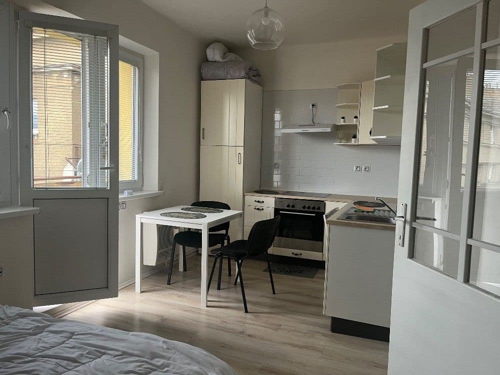 Studio flat to rent, 28 m², Na Veselí, Prague, Prague Studio flat to rent, 28 m², Na Veselí, Prague, Prague