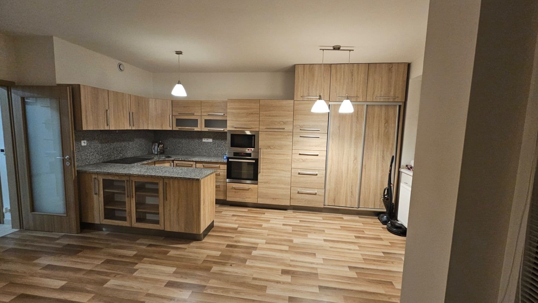 2 bedroom with open-plan kitchen flat to rent, 66 m², Jindřicha Bubeníčka, Prague, Prague 2 bedroom with open-plan kitchen flat to rent, 66 m², Jindřicha Bubeníčka, Prague, Prague