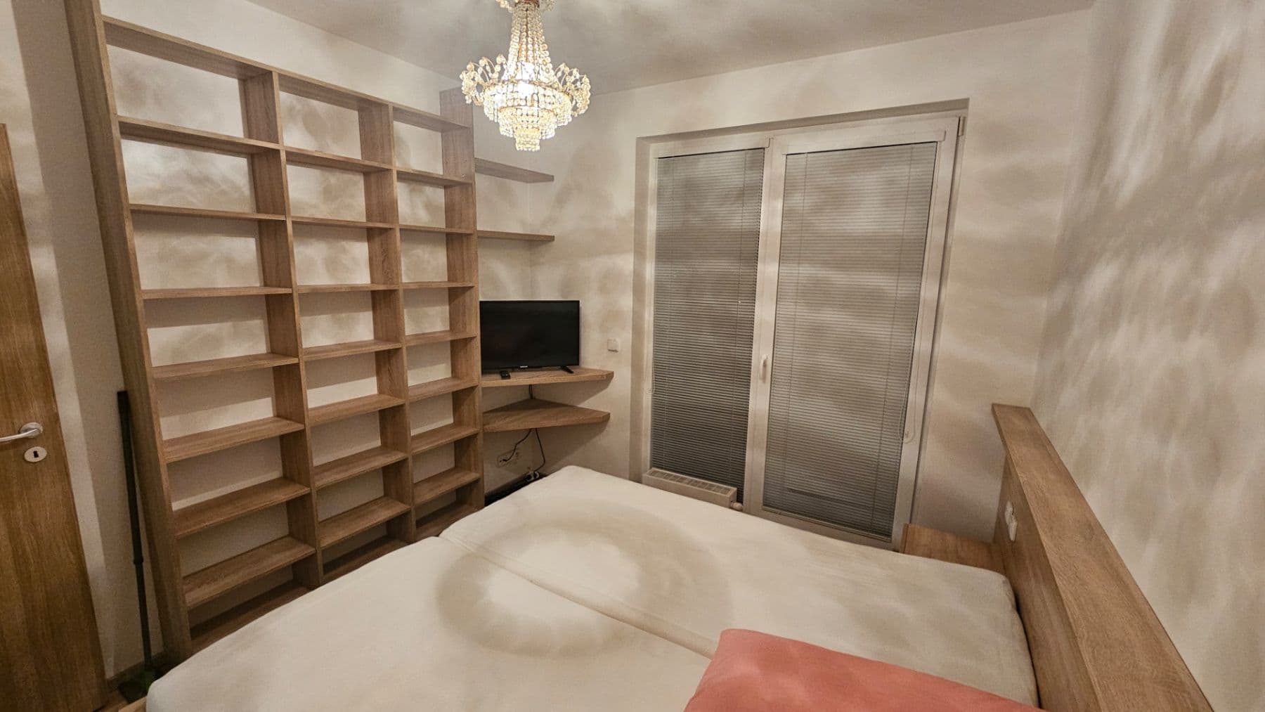 2 bedroom with open-plan kitchen flat to rent, 66 m², Jindřicha Bubeníčka, Prague, Prague 2 bedroom with open-plan kitchen flat to rent, 66 m², Jindřicha Bubeníčka, Prague, Prague