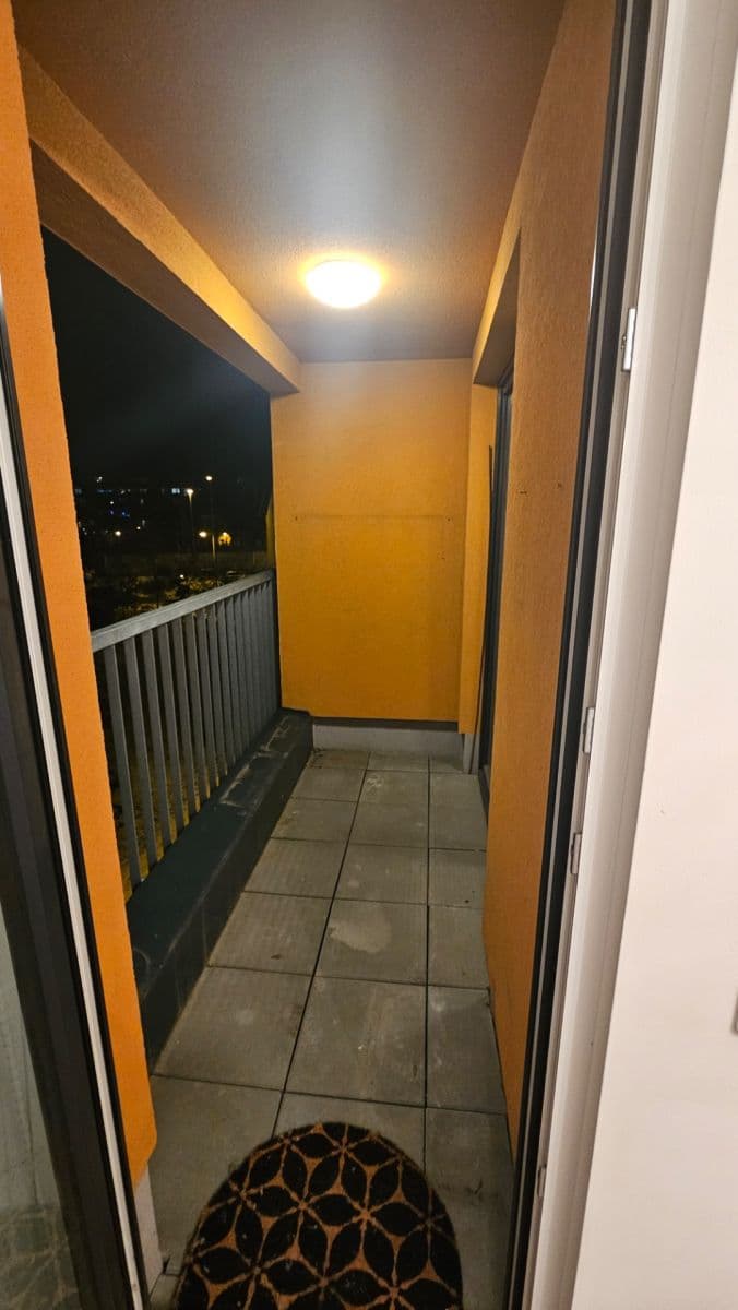 2 bedroom with open-plan kitchen flat to rent, 66 m², Jindřicha Bubeníčka, Prague, Prague 2 bedroom with open-plan kitchen flat to rent, 66 m², Jindřicha Bubeníčka, Prague, Prague