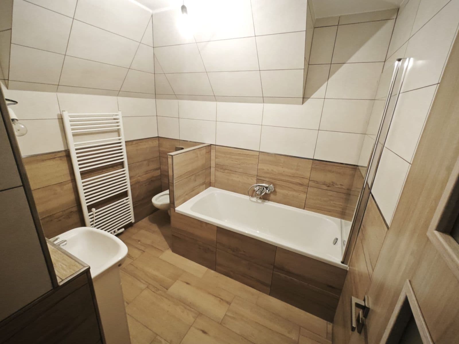 2 bedroom with open-plan kitchen flat to rent, 70 m², Ščerbovského, Ostrava, Moravskoslezský Region 2 bedroom with open-plan kitchen flat to rent, 70 m², Ščerbovského, Ostrava, Moravskoslezský Region