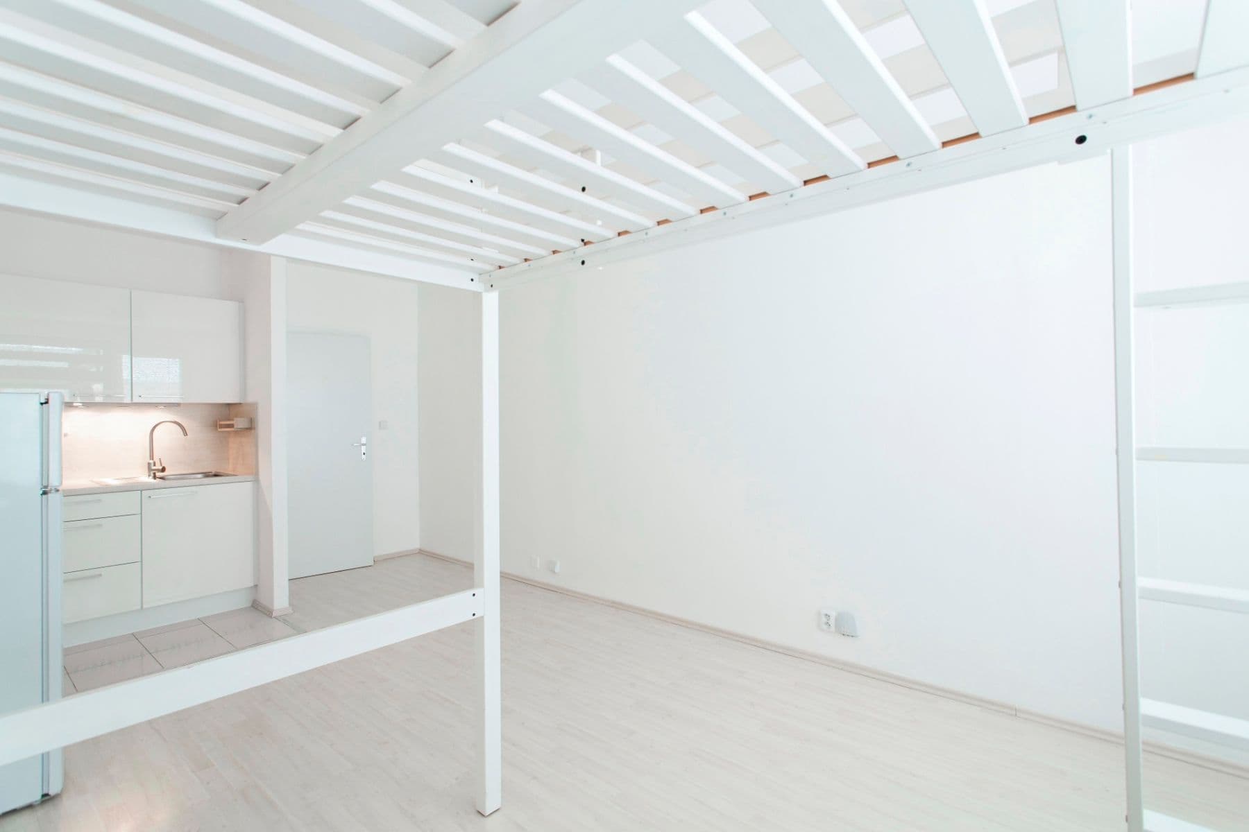 Studio flat to rent, 27 m², Křivoklátská, Prague, Prague Studio flat to rent, 27 m², Křivoklátská, Prague, Prague