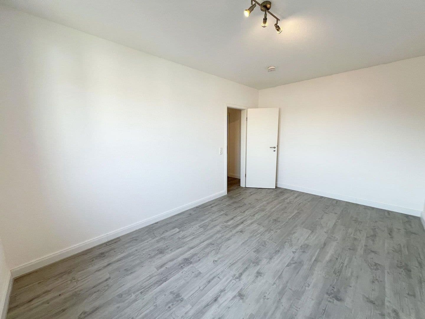 2 bedroom flat to rent, 63 m², Schuhmannstr. 55b, Offenbach, Hesse 2 bedroom flat to rent, 63 m², Schuhmannstr. 55b, Offenbach, Hesse