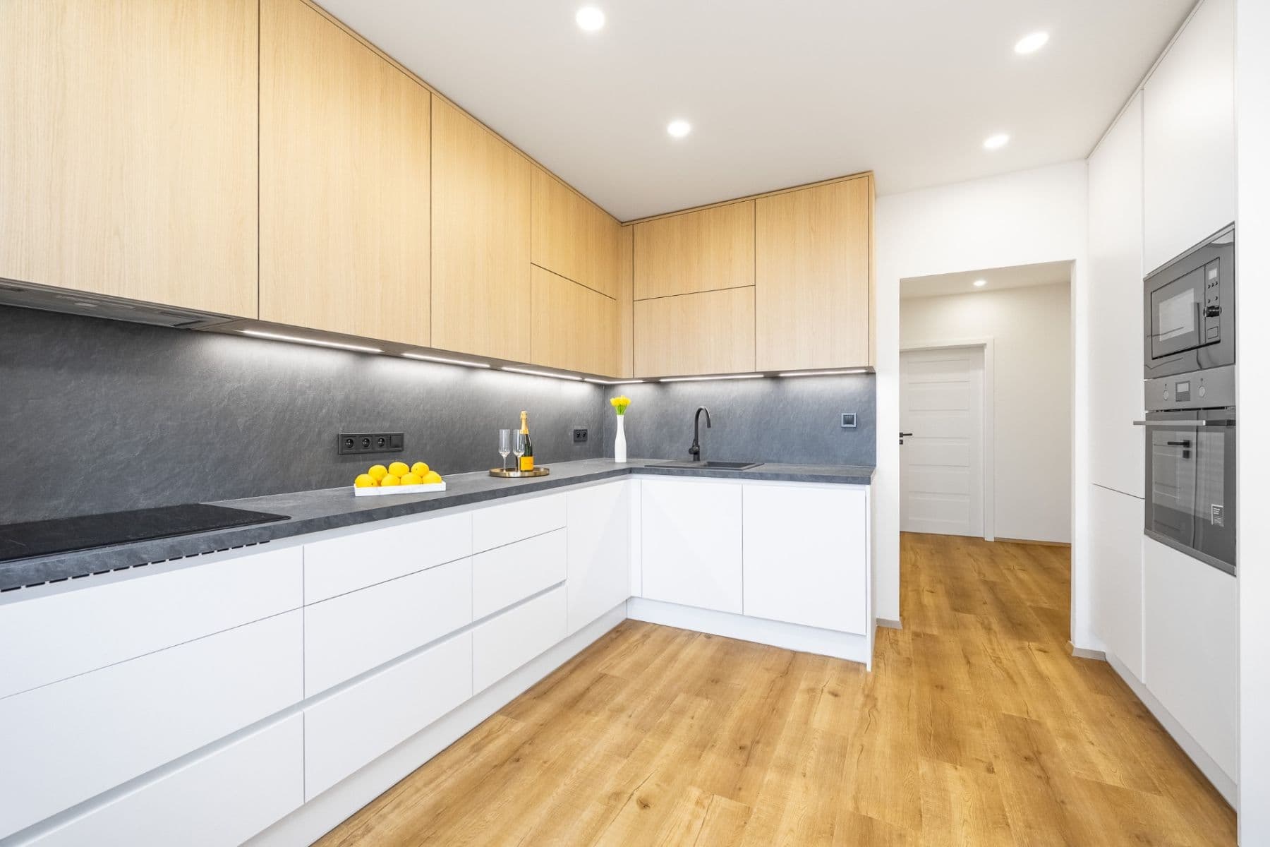 3 bedroom flat for sale, 79 m², Vybíralova, Prague, Prague 3 bedroom flat for sale, 79 m², Vybíralova, Prague, Prague