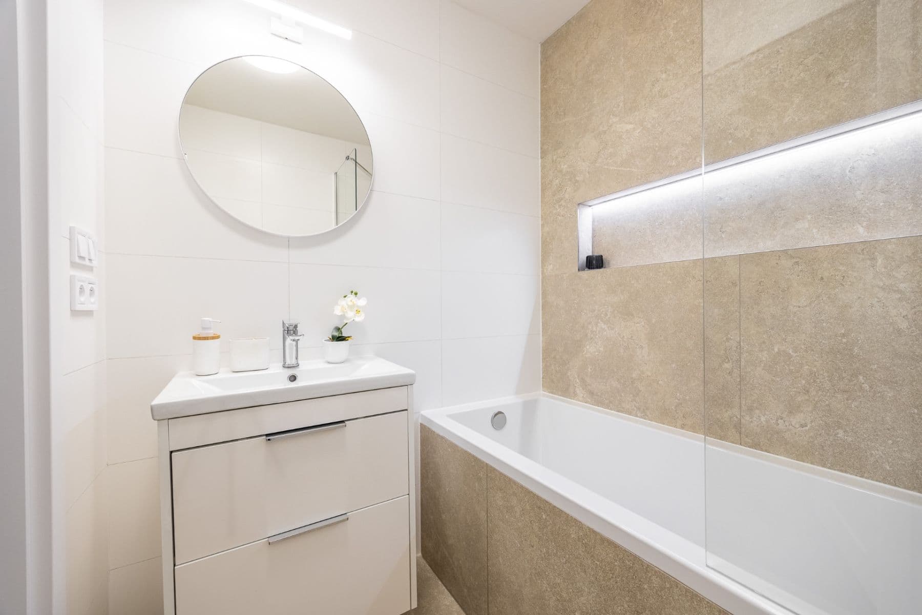 3 bedroom flat for sale, 79 m², Vybíralova, Prague, Prague 3 bedroom flat for sale, 79 m², Vybíralova, Prague, Prague