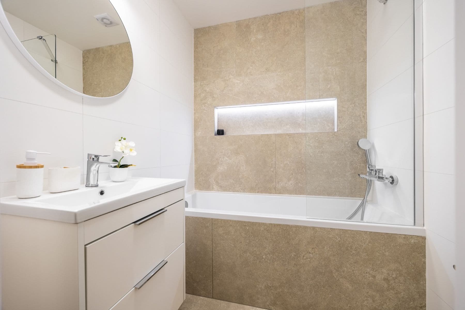 3 bedroom flat for sale, 79 m², Vybíralova, Prague, Prague 3 bedroom flat for sale, 79 m², Vybíralova, Prague, Prague