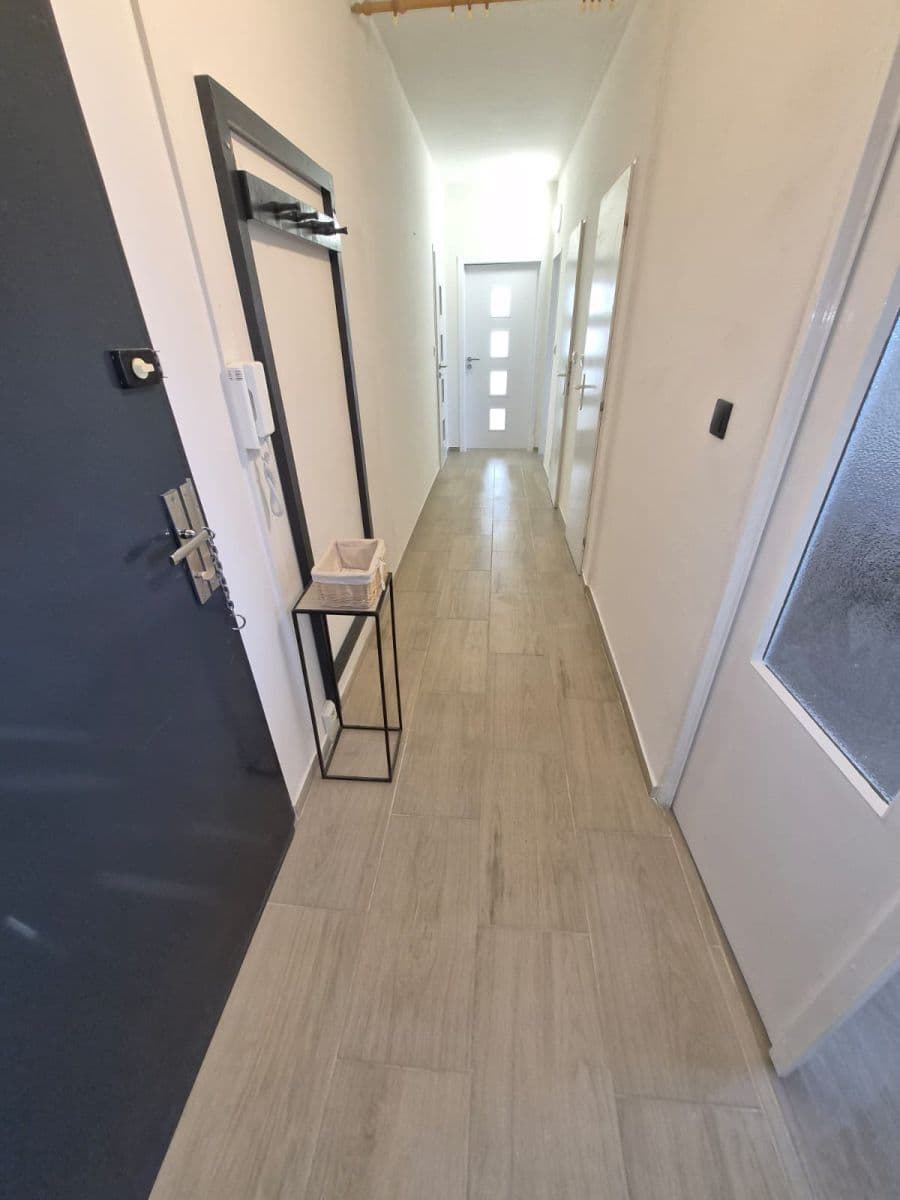 3 bedroom flat to rent, 67 m², Červeného kříže, Česká Lípa, Liberecký Region 3 bedroom flat to rent, 67 m², Červeného kříže, Česká Lípa, Liberecký Region