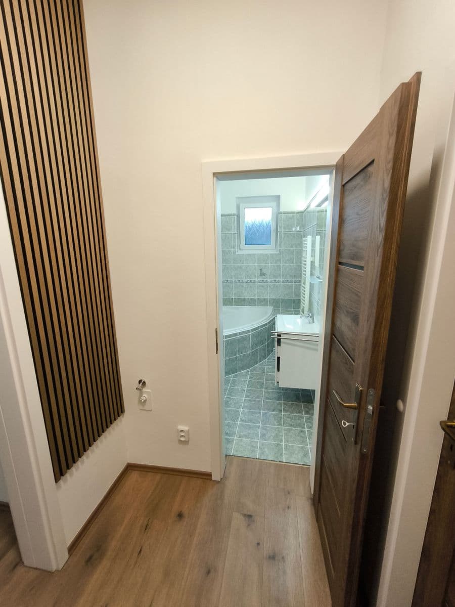 2 bedroom with open-plan kitchen flat to rent, 55 m², Pokratická, Litoměřice, Ústecký Region 2 bedroom with open-plan kitchen flat to rent, 55 m², Pokratická, Litoměřice, Ústecký Region