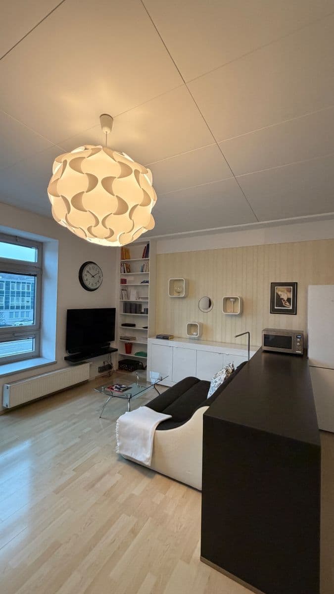 Studio flat to rent, 43 m², Českomoravská, Prague, Prague Studio flat to rent, 43 m², Českomoravská, Prague, Prague