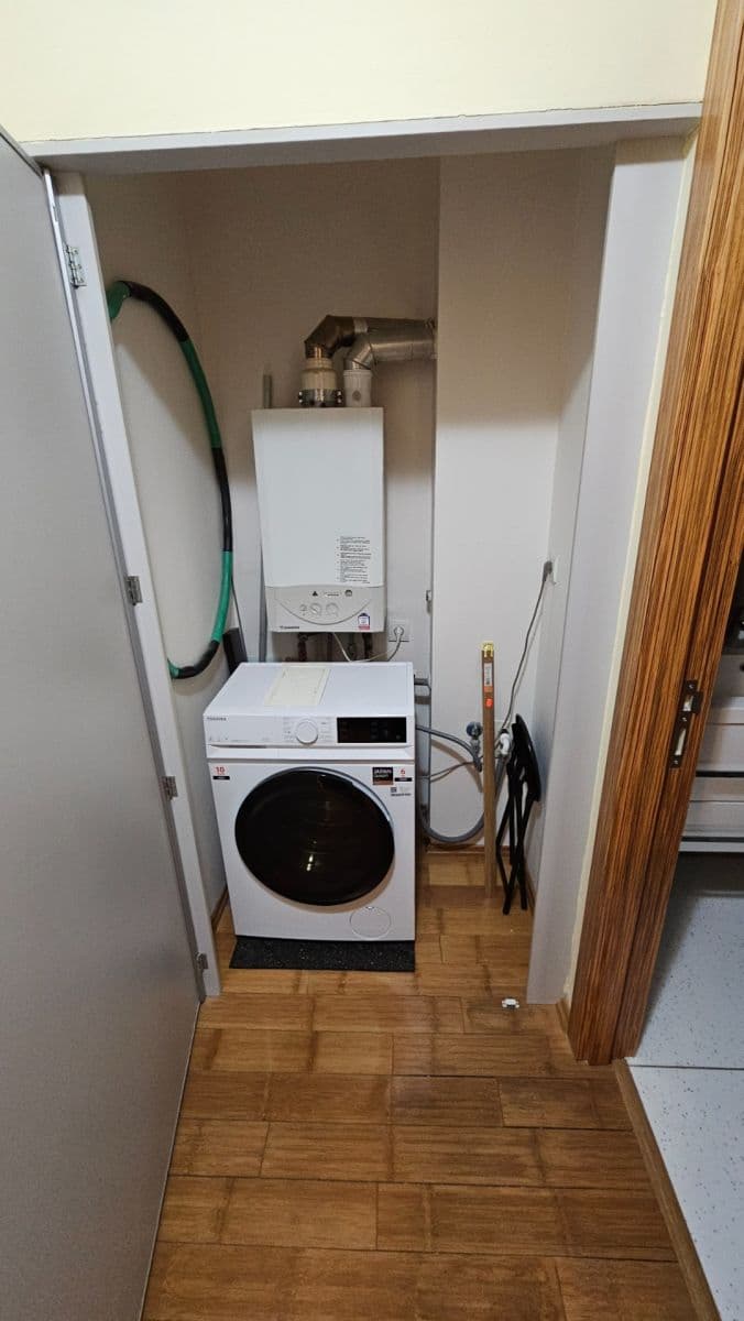 1 bedroom with open-plan kitchen flat to rent, 47 m², V Lázních, Jesenice, Středočeský Region 1 bedroom with open-plan kitchen flat to rent, 47 m², V Lázních, Jesenice, Středočeský Region