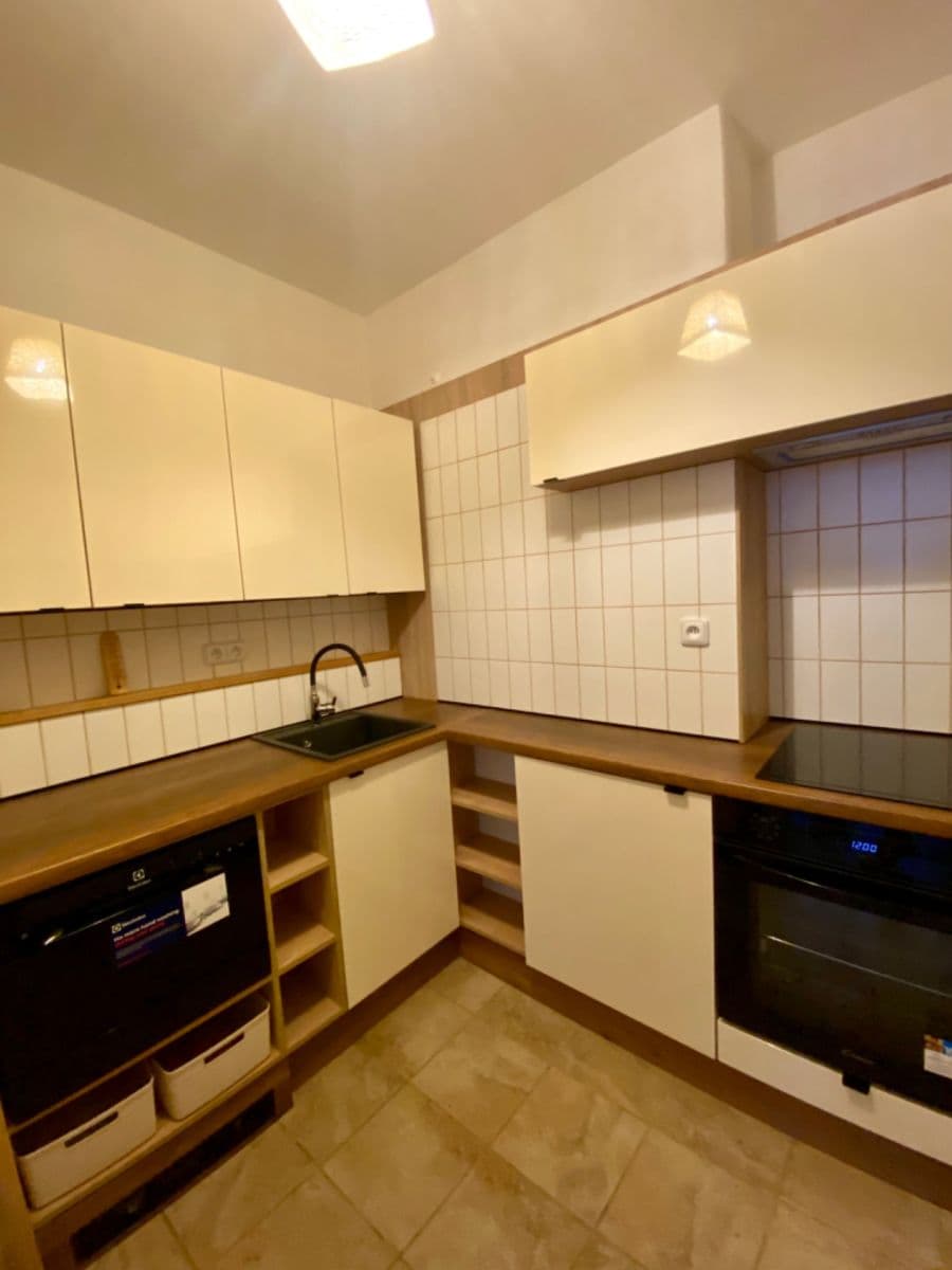 2 bedroom flat to rent, 51 m², Baranova, Prague, Prague 2 bedroom flat to rent, 51 m², Baranova, Prague, Prague