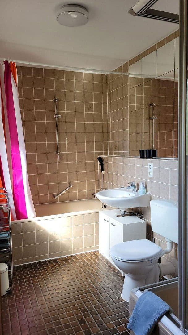 2 bedroom with open-plan kitchen flat to rent, 92 m², Offenburger Straße 37, Böblingen, Baden-Württemberg 2 bedroom with open-plan kitchen flat to rent, 92 m², Offenburger Straße 37, Böblingen, Baden-Württemberg