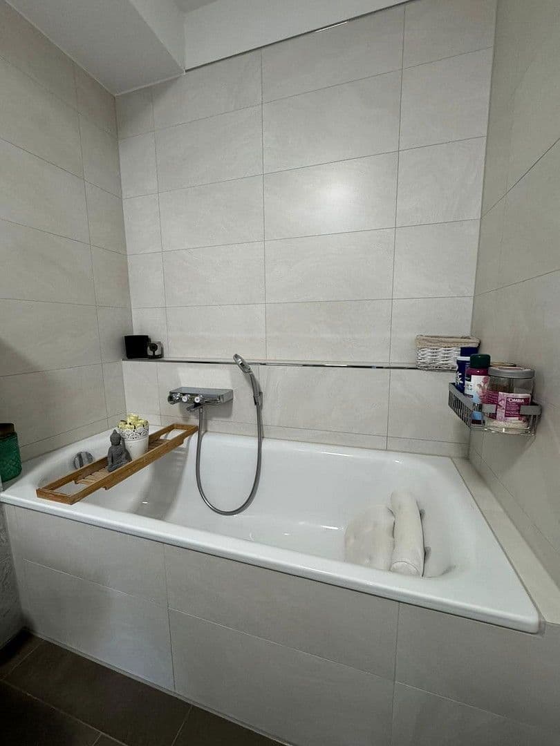 3 bedroom flat to rent, 94 m², Niederfeldstr. 35, Leverkusen, North Rhine-Westphalia 3 bedroom flat to rent, 94 m², Niederfeldstr. 35, Leverkusen, North Rhine-Westphalia