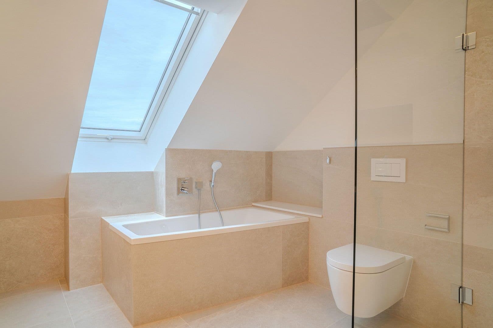 3 bedroom flat to rent, 100 m², An den Postwiesen 1, Frankfurt am Main, Hesse 3 bedroom flat to rent, 100 m², An den Postwiesen 1, Frankfurt am Main, Hesse