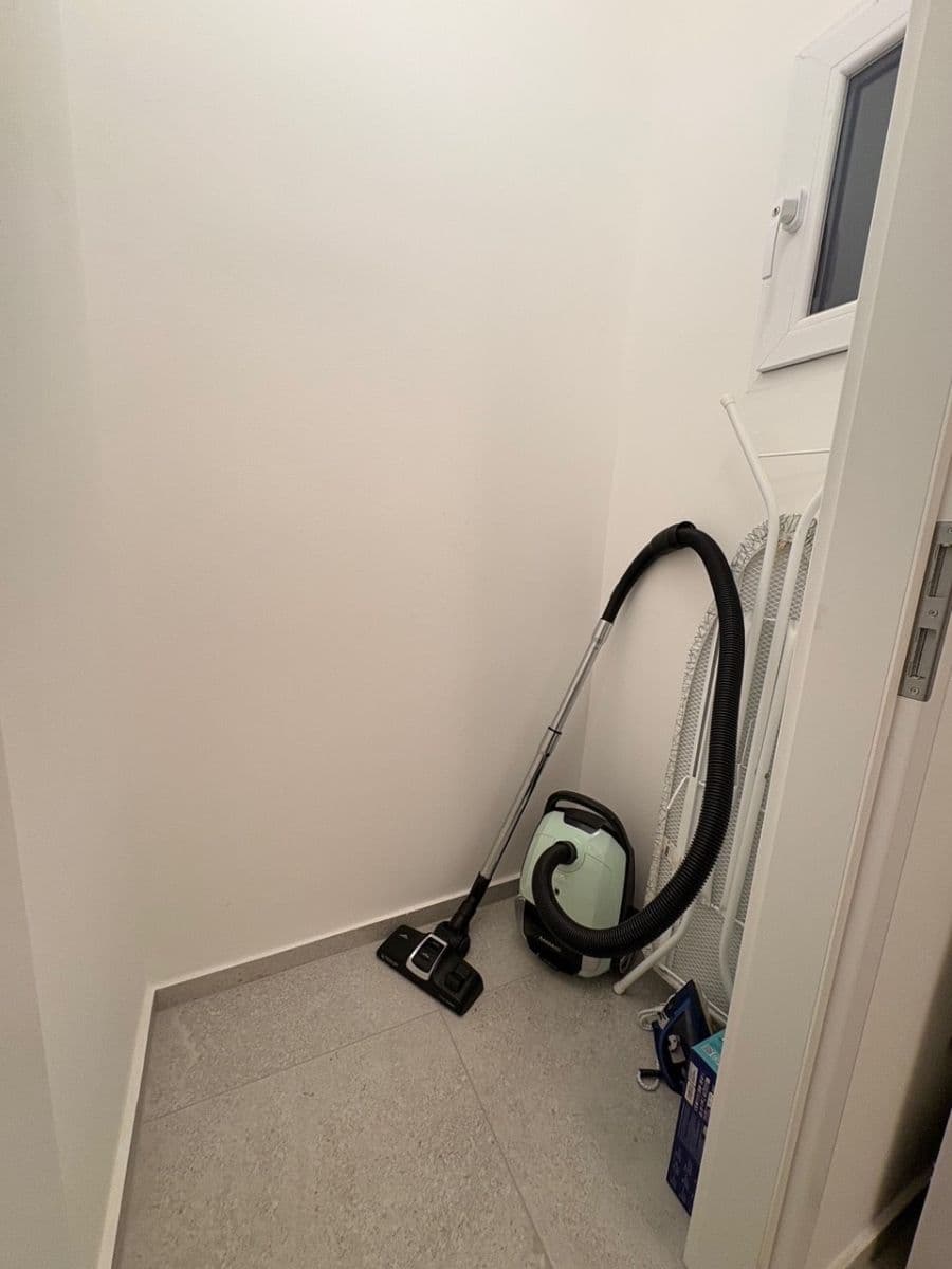 1 bedroom with open-plan kitchen flat to rent, 42 m², Kloboučnická, Prague, Prague 1 bedroom with open-plan kitchen flat to rent, 42 m², Kloboučnická, Prague, Prague