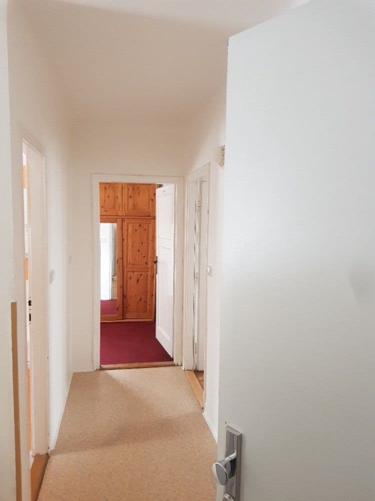 2 bedroom with open-plan kitchen flat to rent, 63 m², Zderazská, Prague, Prague 2 bedroom with open-plan kitchen flat to rent, 63 m², Zderazská, Prague, Prague