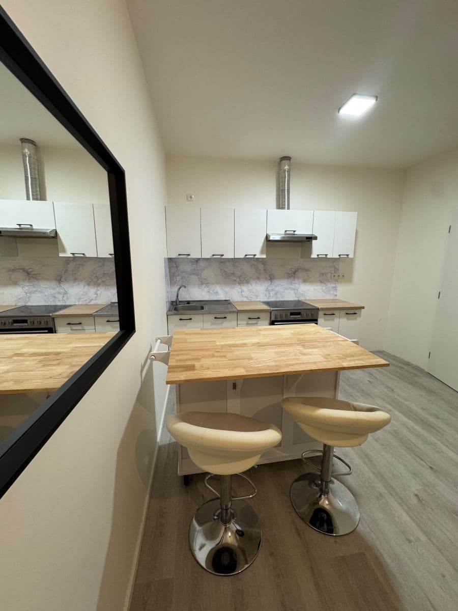 Studio flat to rent, 37 m², Petra Bezruče, Jevíčko, Pardubický Region Studio flat to rent, 37 m², Petra Bezruče, Jevíčko, Pardubický Region