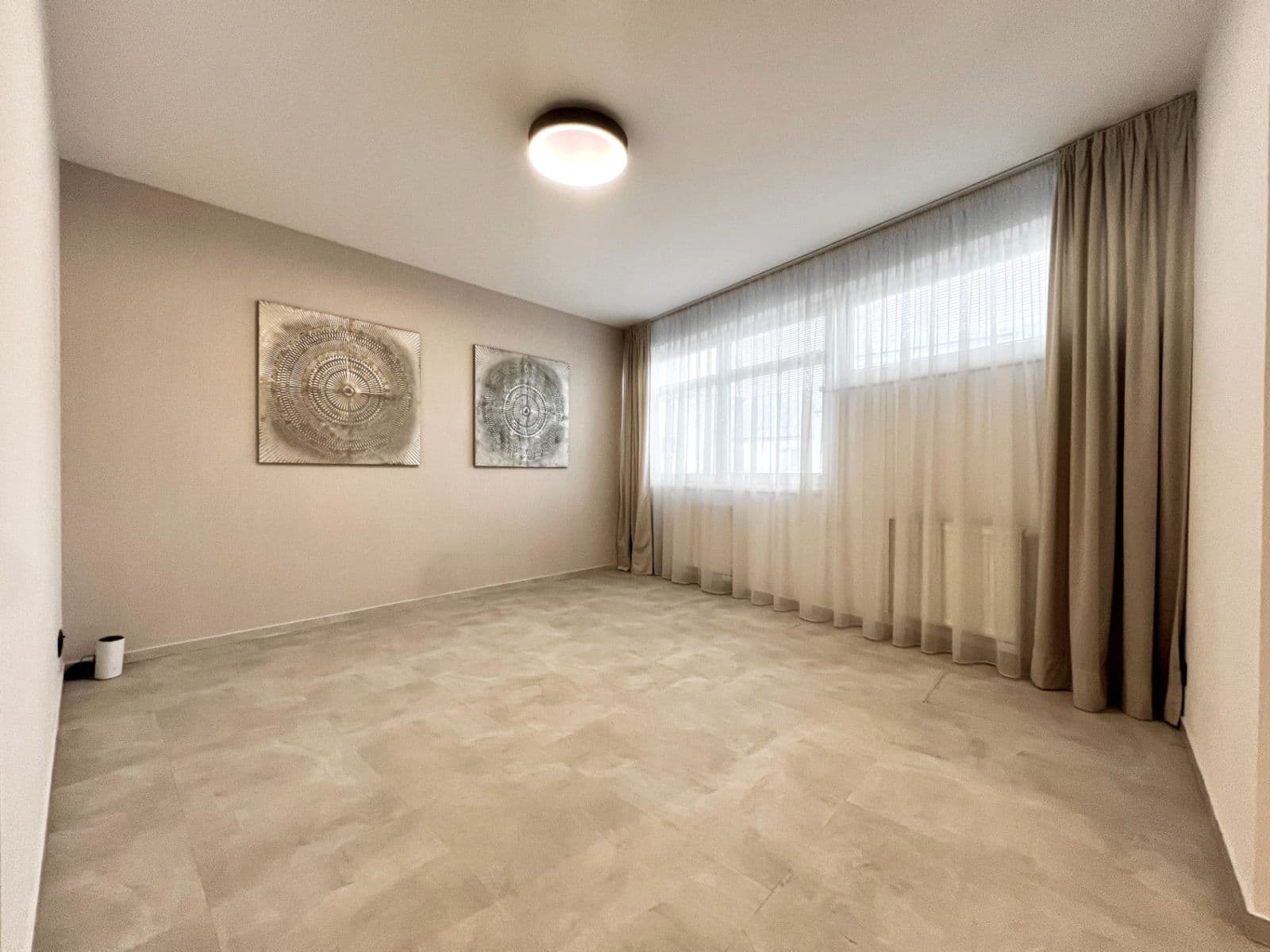 2 bedroom with open-plan kitchen flat to rent, 118 m², V Zeleném údolí, Prague, Prague 2 bedroom with open-plan kitchen flat to rent, 118 m², V Zeleném údolí, Prague, Prague