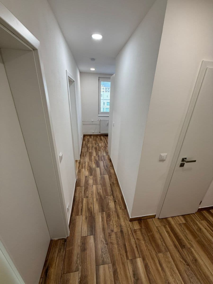 2 bedroom flat to rent, 46 m², Komenského, Odolena Voda, Středočeský Region 2 bedroom flat to rent, 46 m², Komenského, Odolena Voda, Středočeský Region