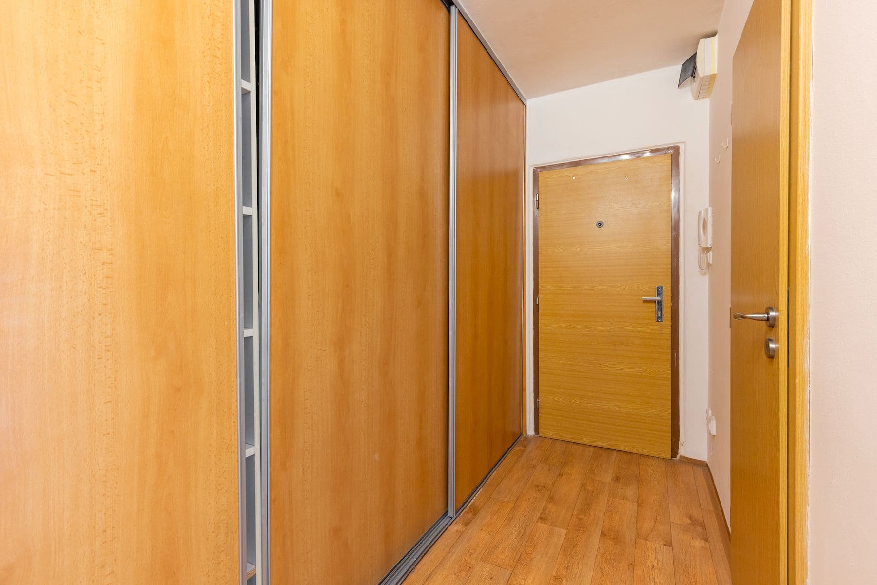 1 bedroom with open-plan kitchen flat for sale, 43 m², Kurčatovova, Prague, Prague 1 bedroom with open-plan kitchen flat for sale, 43 m², Kurčatovova, Prague, Prague