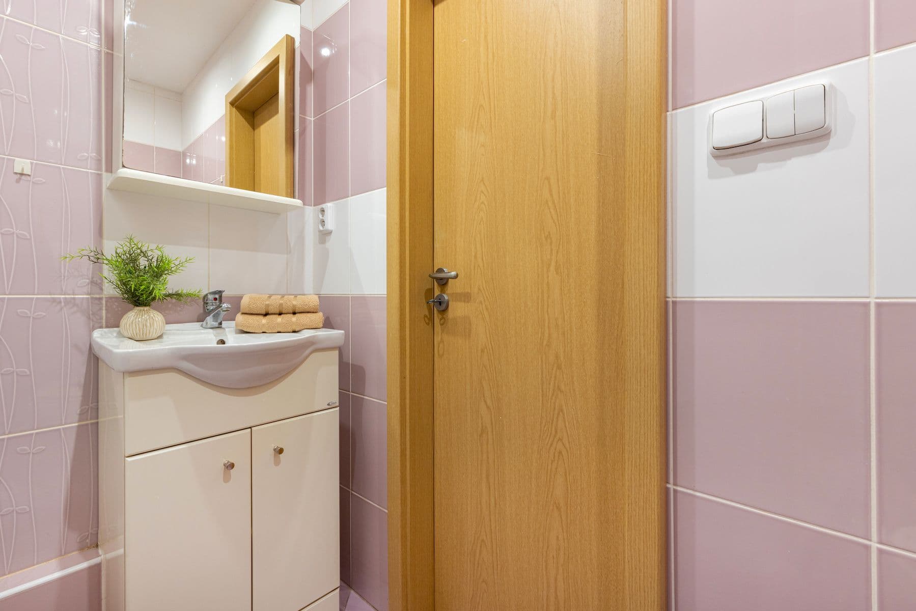 1 bedroom with open-plan kitchen flat for sale, 43 m², Kurčatovova, Prague, Prague 1 bedroom with open-plan kitchen flat for sale, 43 m², Kurčatovova, Prague, Prague