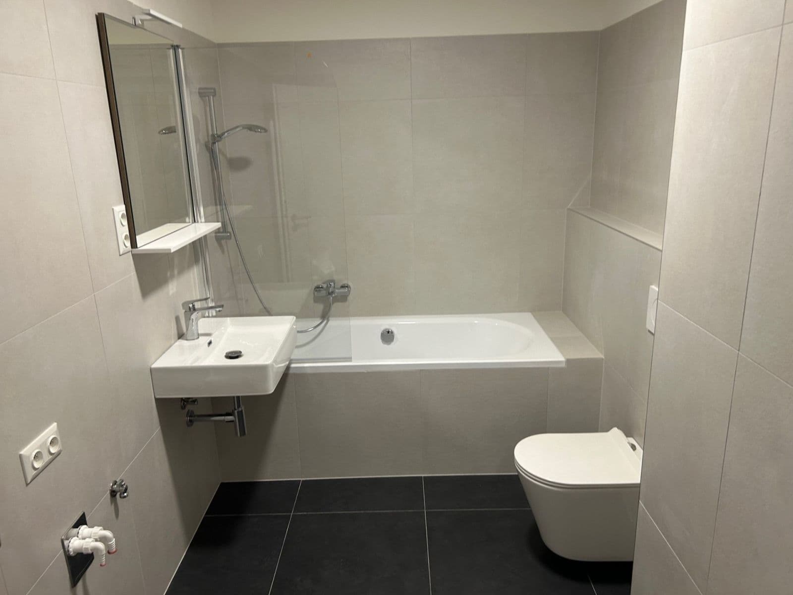 1 bedroom with open-plan kitchen flat to rent, 56 m², Benediktínská, Kladno, Středočeský Region 1 bedroom with open-plan kitchen flat to rent, 56 m², Benediktínská, Kladno, Středočeský Region