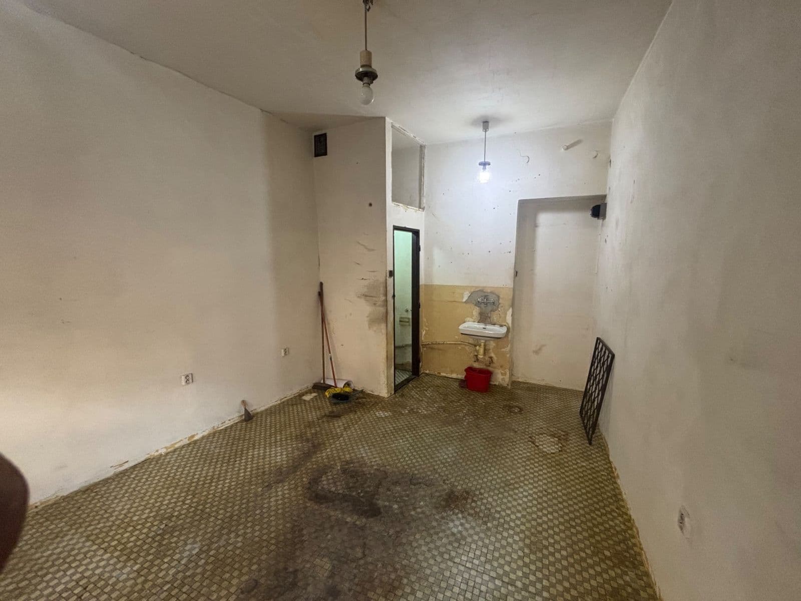 non-residential property to rent, 18 m², Přístavní, Prague, Prague non-residential property to rent, 18 m², Přístavní, Prague, Prague