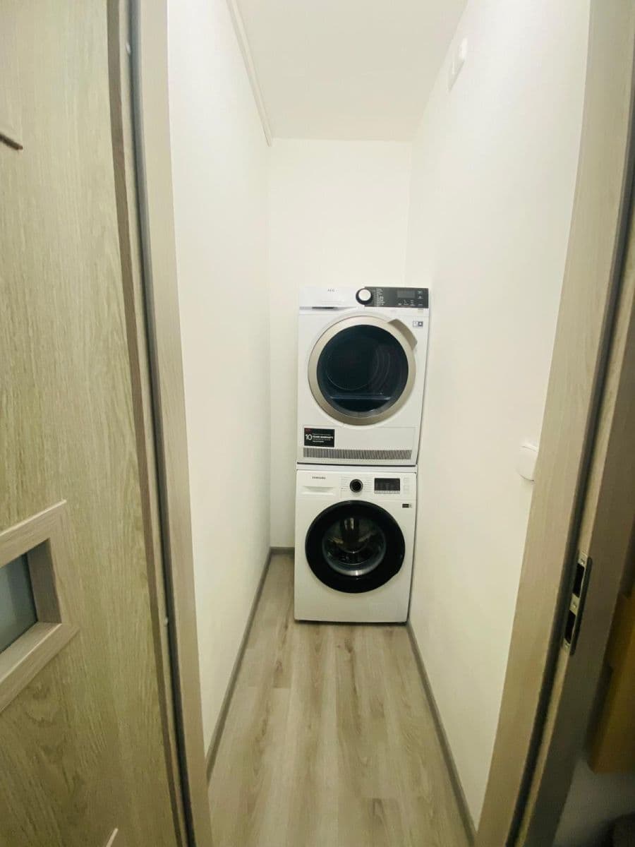 2 bedroom with open-plan kitchen flat for sale, 60 m², Průběžná, Milovice, Středočeský Region 2 bedroom with open-plan kitchen flat for sale, 60 m², Průběžná, Milovice, Středočeský Region