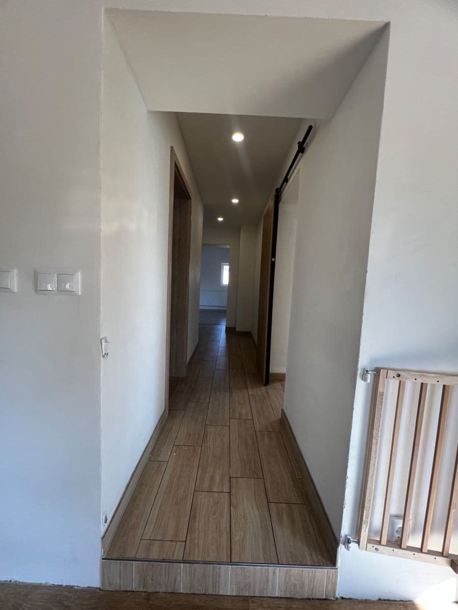 3 bedroom with open-plan kitchen flat to rent, 125 m², Na Bečvě, Lipník nad Bečvou, Olomoucký Region 3 bedroom with open-plan kitchen flat to rent, 125 m², Na Bečvě, Lipník nad Bečvou, Olomoucký Region