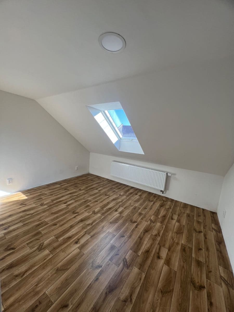 3 bedroom with open-plan kitchen flat to rent, 125 m², Na Bečvě, Lipník nad Bečvou, Olomoucký Region 3 bedroom with open-plan kitchen flat to rent, 125 m², Na Bečvě, Lipník nad Bečvou, Olomoucký Region