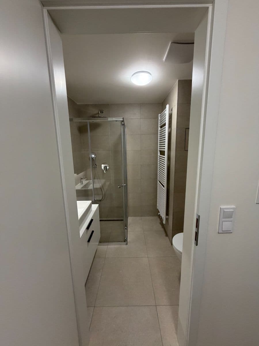 1 bedroom with open-plan kitchen flat to rent, 50 m², Ke křížku, Kladno, Středočeský Region 1 bedroom with open-plan kitchen flat to rent, 50 m², Ke křížku, Kladno, Středočeský Region