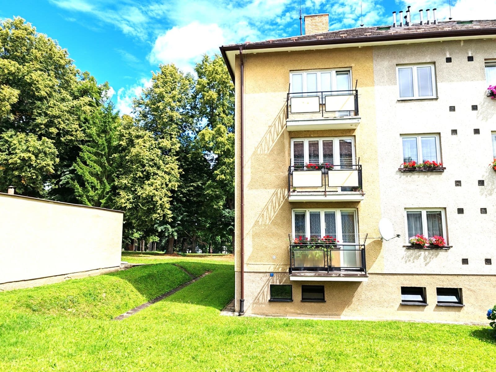 3 bedroom flat to rent, 83 m², 5. května, Humpolec, Vysočina Region 3 bedroom flat to rent, 83 m², 5. května, Humpolec, Vysočina Region