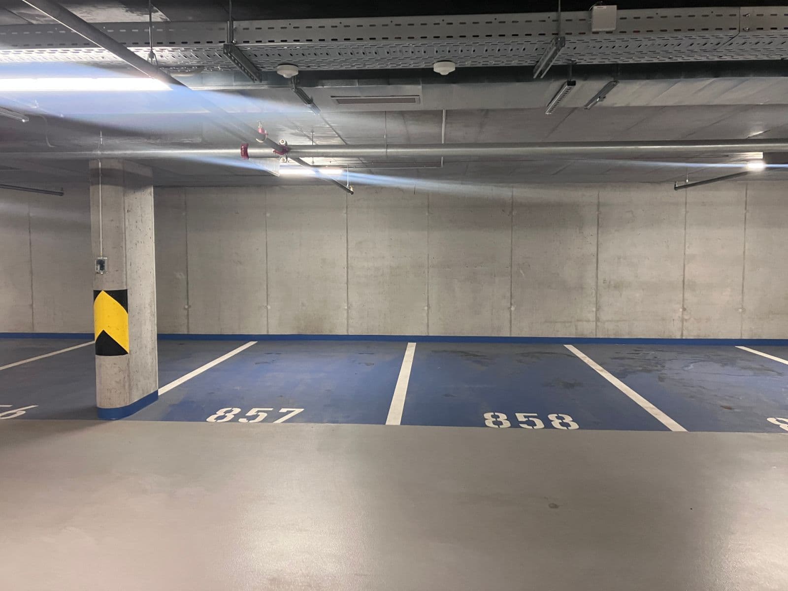 garage to rent, 13 m², Mezi Vodami, Prague, Prague garage to rent, 13 m², Mezi Vodami, Prague, Prague