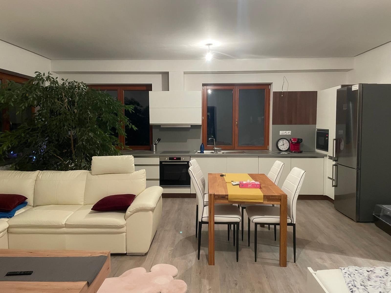 1 bedroom with open-plan kitchen flat to rent, 66 m², Nad Rybníkem, Únětice, Středočeský Region 1 bedroom with open-plan kitchen flat to rent, 66 m², Nad Rybníkem, Únětice, Středočeský Region