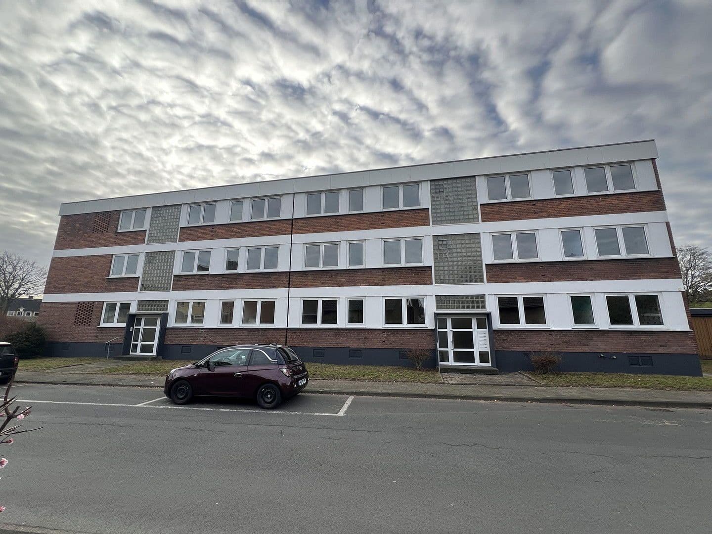 house for sale, 840 m², Schulstraße 72, Kamp-Lintfort, North Rhine-Westphalia house for sale, 840 m², Schulstraße 72, Kamp-Lintfort, North Rhine-Westphalia