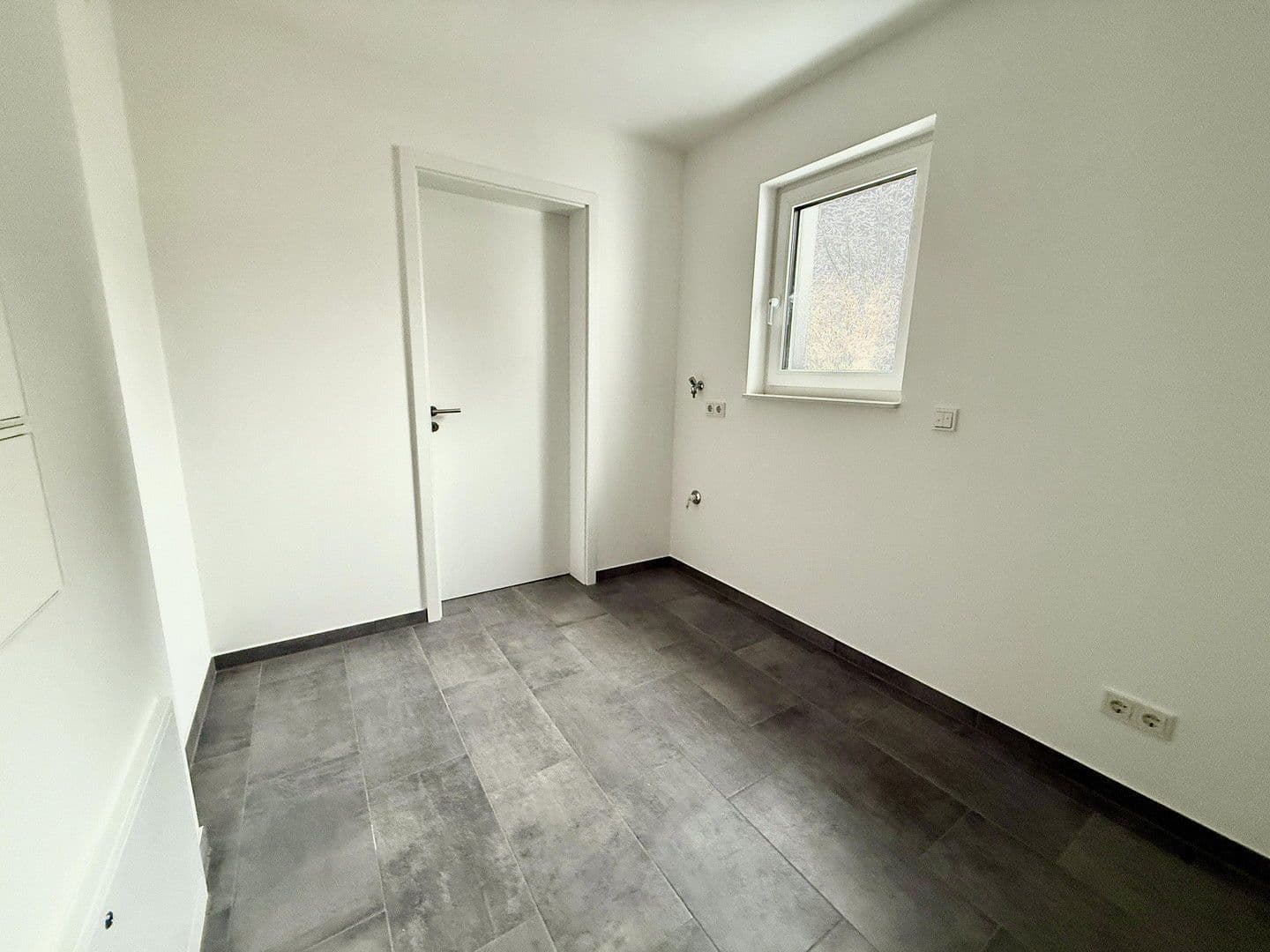 3 bedroom flat to rent, 113 m², Neunkirchen-Seelscheid, North Rhine-Westphalia 3 bedroom flat to rent, 113 m², Neunkirchen-Seelscheid, North Rhine-Westphalia