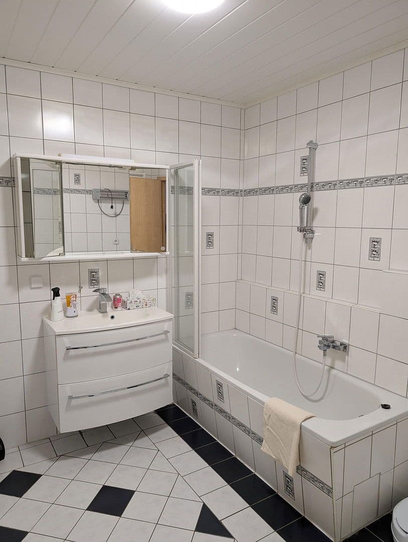 3 bedroom flat for sale, 90 m², Woogstr. 36, Neuhofen, Rhineland-Palatinate 3 bedroom flat for sale, 90 m², Woogstr. 36, Neuhofen, Rhineland-Palatinate