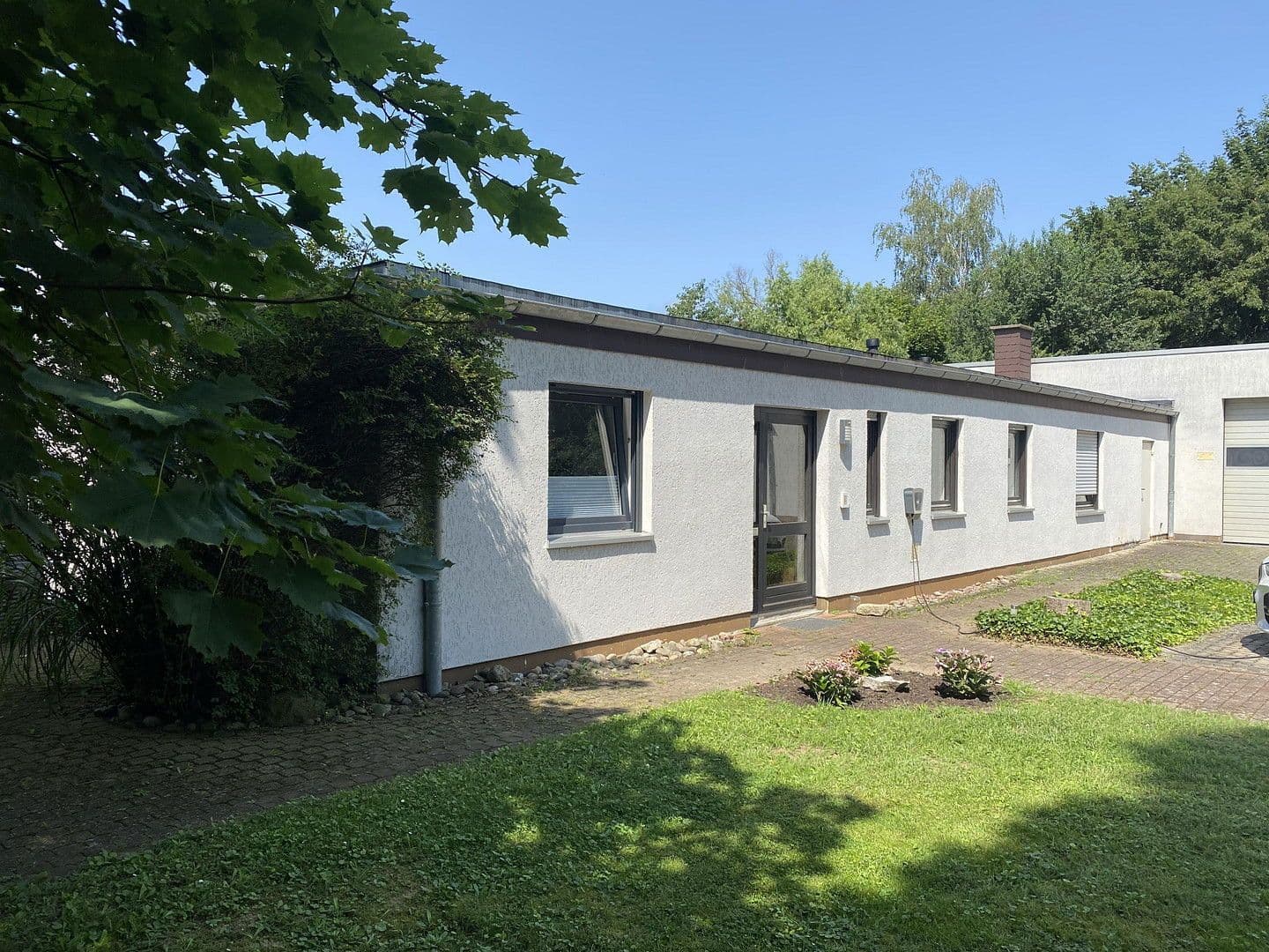 non-residential property for sale, 2,000 m², Sarstedt, Lower Saxony non-residential property for sale, 2,000 m², Sarstedt, Lower Saxony