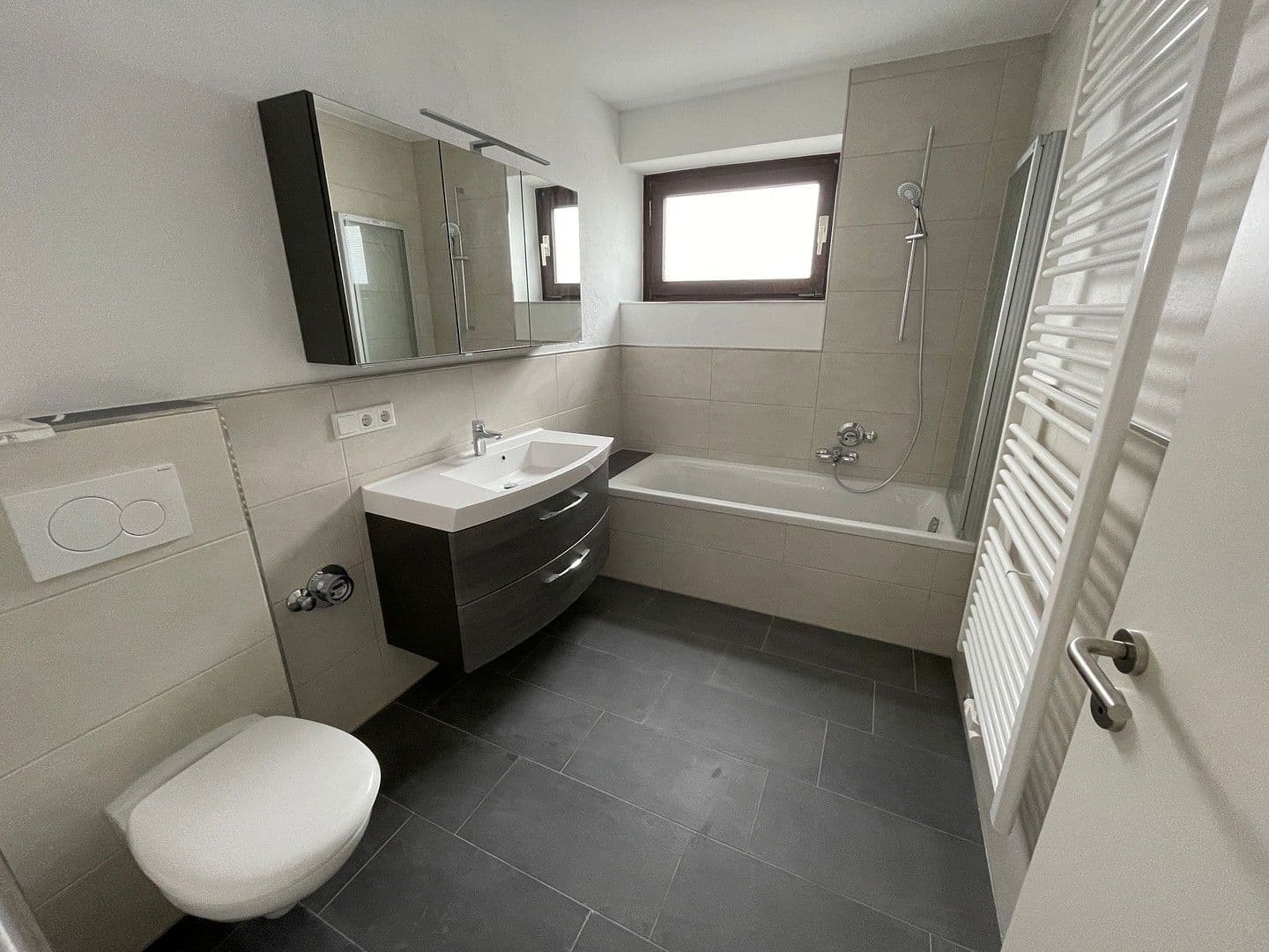 2 bedroom with open-plan kitchen flat to rent, 100 m², Regensburg-Ostenviertel, Bavaria 2 bedroom with open-plan kitchen flat to rent, 100 m², Regensburg-Ostenviertel, Bavaria