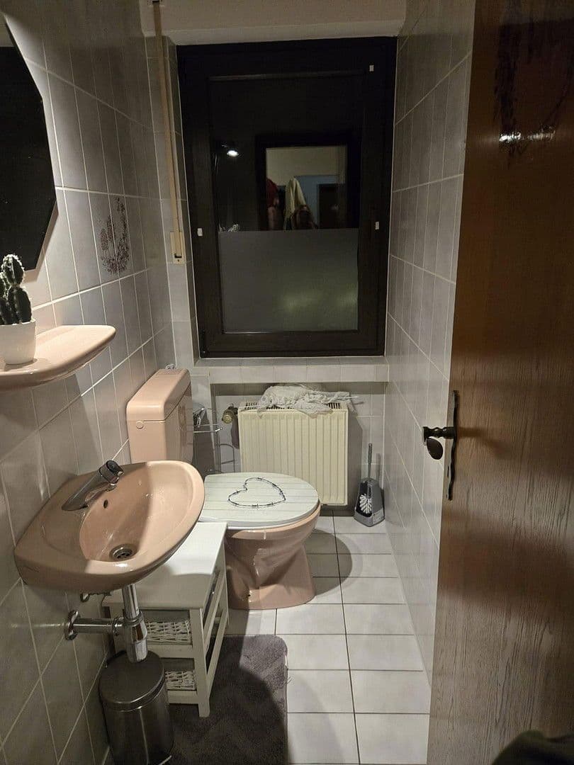 3 bedroom flat to rent, 95 m², Waldorfer Weg 41, Bornheim, North Rhine-Westphalia 3 bedroom flat to rent, 95 m², Waldorfer Weg 41, Bornheim, North Rhine-Westphalia