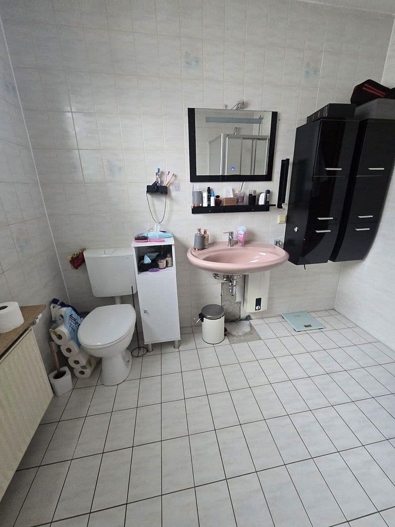 3 bedroom flat to rent, 95 m², Waldorfer Weg 41, Bornheim, North Rhine-Westphalia 3 bedroom flat to rent, 95 m², Waldorfer Weg 41, Bornheim, North Rhine-Westphalia