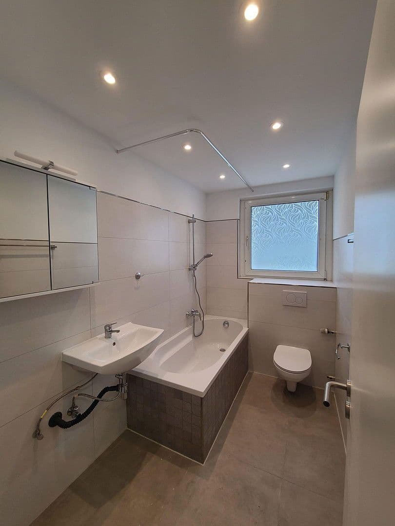 3 bedroom flat to rent, 106 m², Alzeyer Str. 1, Frankfurt, Hesse 3 bedroom flat to rent, 106 m², Alzeyer Str. 1, Frankfurt, Hesse