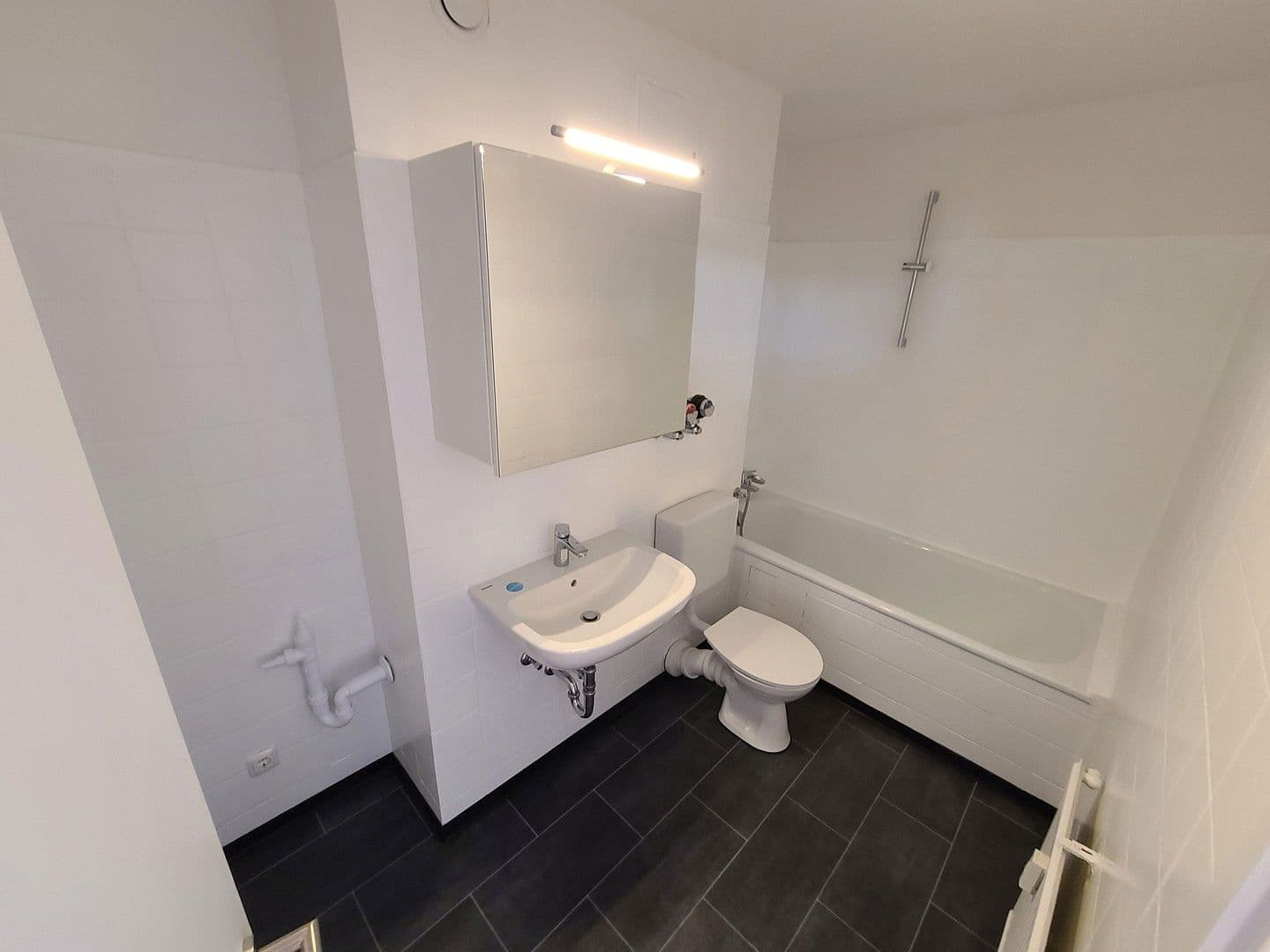 1 bedroom with open-plan kitchen flat to rent, 73 m², Siemensstraße 10, Darmstadt, Hesse 1 bedroom with open-plan kitchen flat to rent, 73 m², Siemensstraße 10, Darmstadt, Hesse