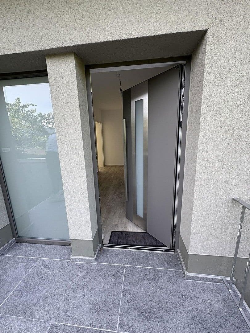 4 bedroom flat to rent, 108 m², Luisenstraße 121a, Siegburg, North Rhine-Westphalia 4 bedroom flat to rent, 108 m², Luisenstraße 121a, Siegburg, North Rhine-Westphalia